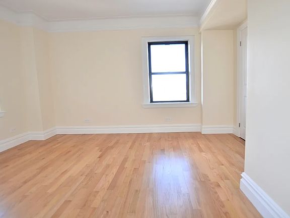 3rd image of 95 Christopher St APT 11D