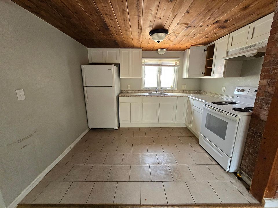 1st image of 128 Greenwich Ave #2