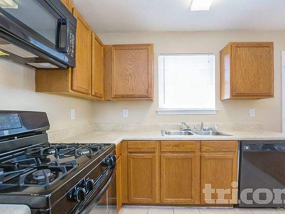 5th image of 3185 Lower Creek Dr