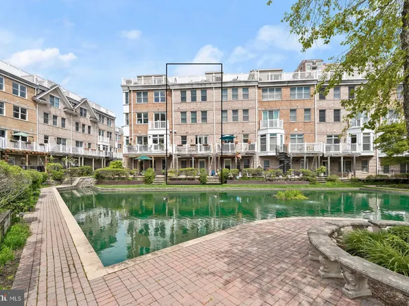1213 Harbor Island Walk, Baltimore, MD 21230