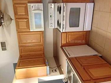 3rd image of 10323 Parkcrest Dr
