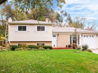 22W524 Birchwood Dr, Glen Ellyn, IL