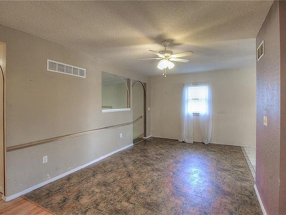 4th image of 3322 N 36th St