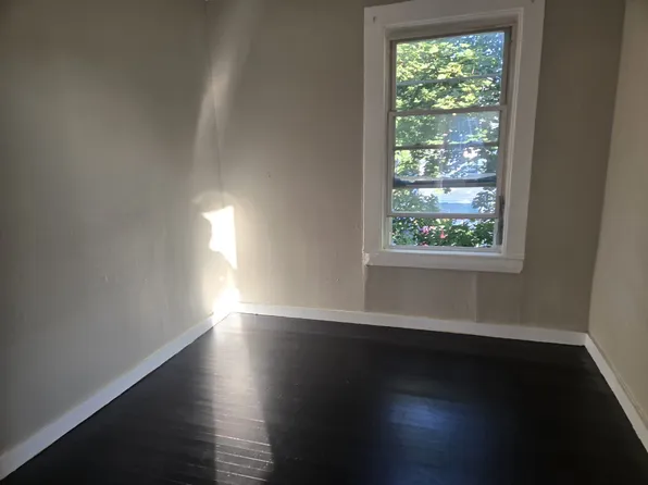 (undisclosed Address), Lynn, MA 01902