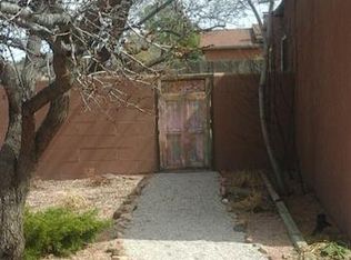1027 Camino Del Gusto, Santa Fe, NM 87507