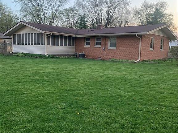 3rd image of 1209 Almond Dr