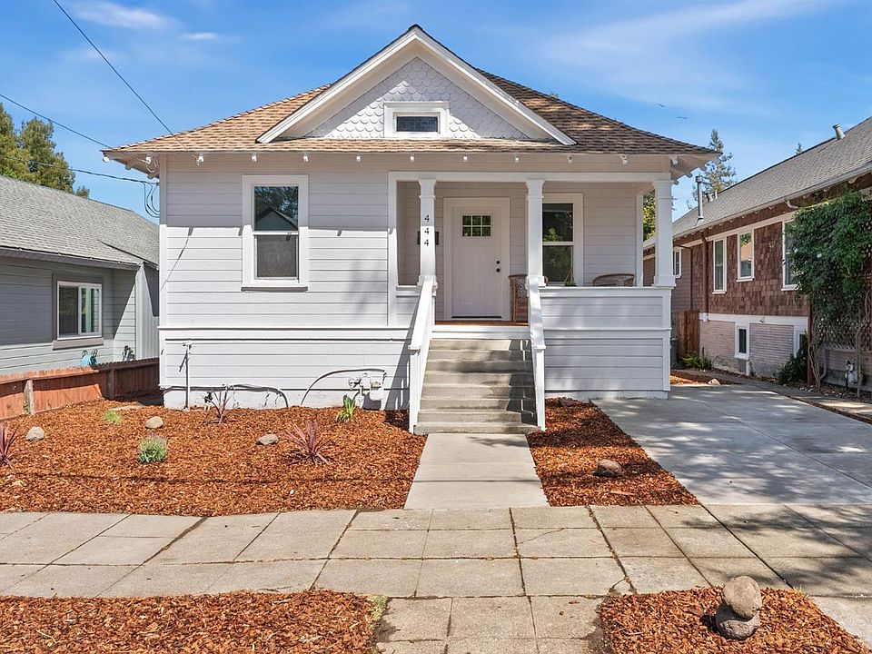 1st image of 444 Wilson St