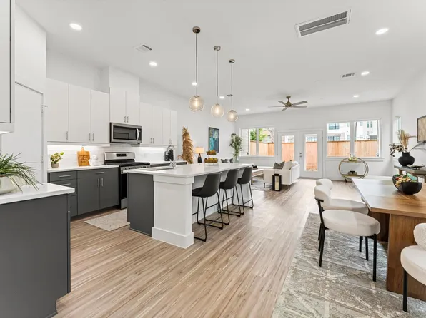 2111 Holman St, Houston, TX 77004