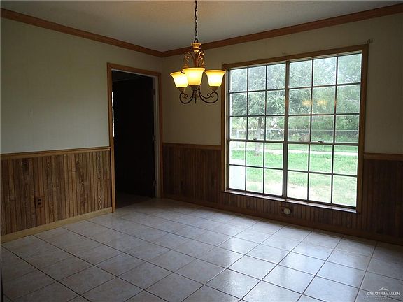 5th image of 3303 Francis Ln