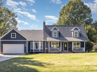 558 Isle Of Pines Rd, Mooresville, NC 28117