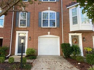 8221 Singleleaf Ln, Lorton, VA 22079