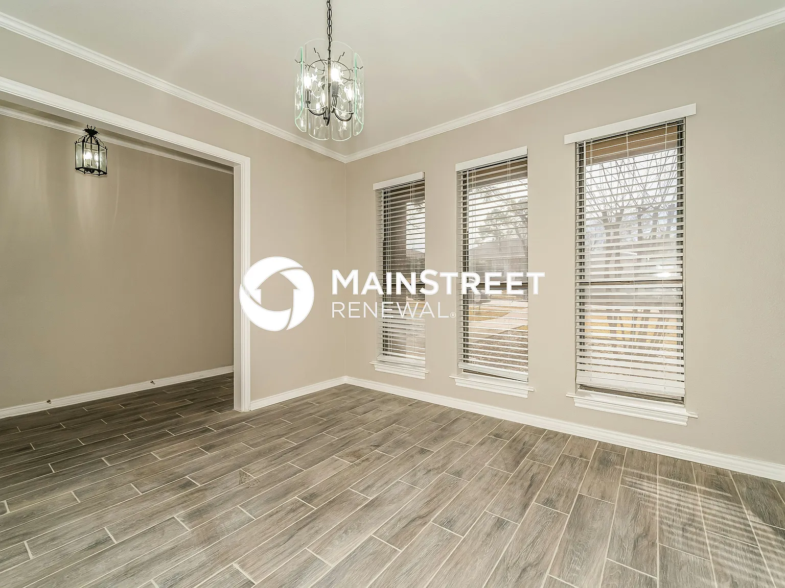 1615 St James Dr — Photo 4