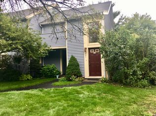 601 Nassau Dr, Springfield, MA 01129