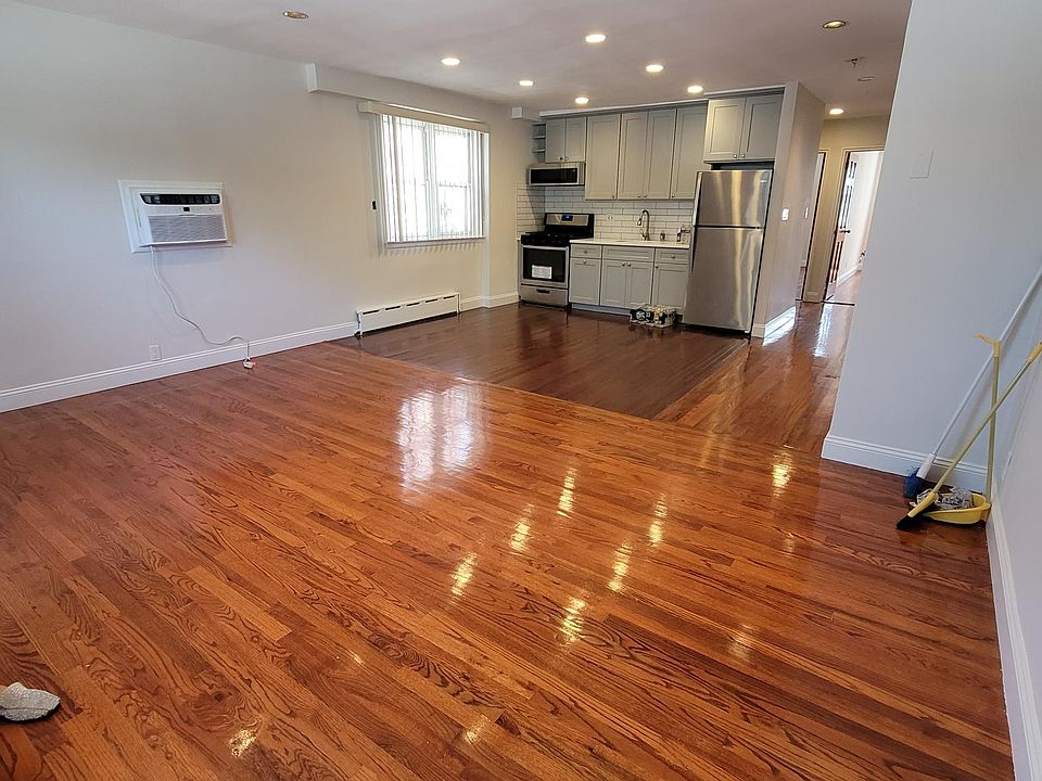 1st image of 154-06 19th Ave Floor 1-2