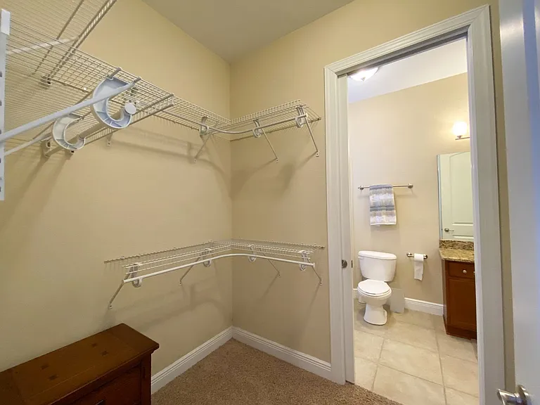 230 SW 2nd Ave #102 — Photo 9