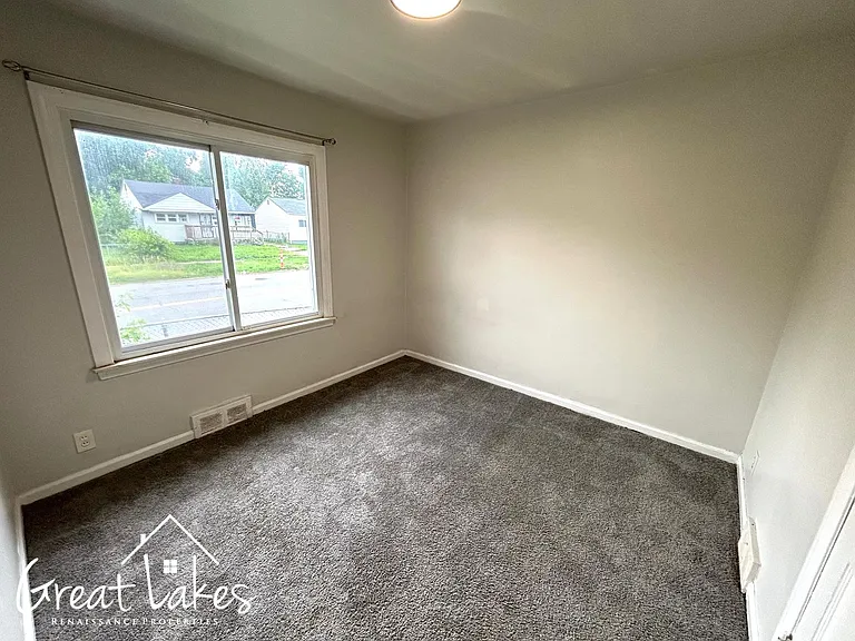 7842 Artesian St — Photo 11