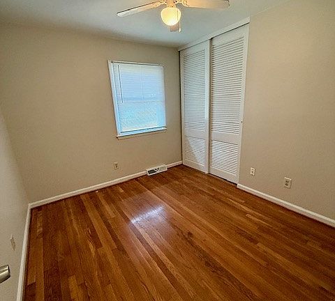 5th image of 5707 Friendswood Dr