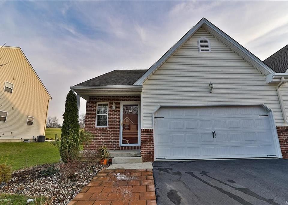 1st image of 147 Walker Dr