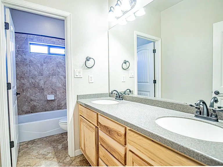 1124 Pajarito Dr — Photo 48