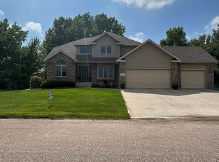 7 Sonja Dr, Doniphan, NE 68832