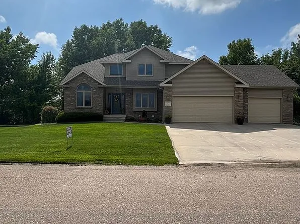 7 Sonja Dr, Doniphan, NE 68832