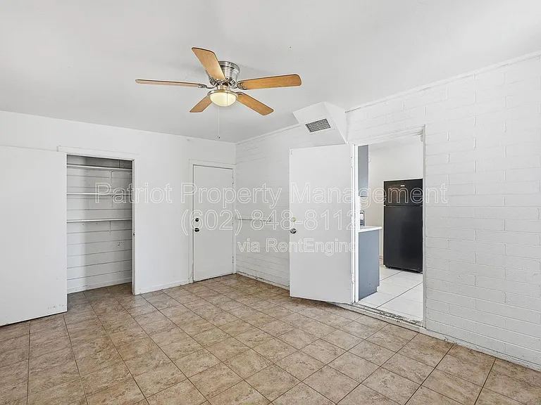 6701 N 33rd Ave — Photo 24