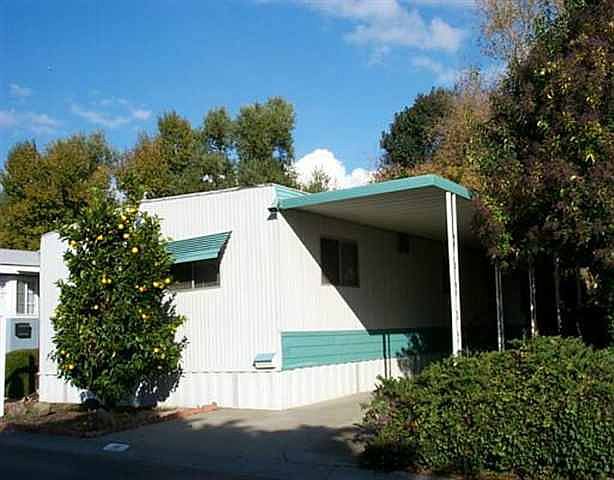 1st image of 28 Palm Dr