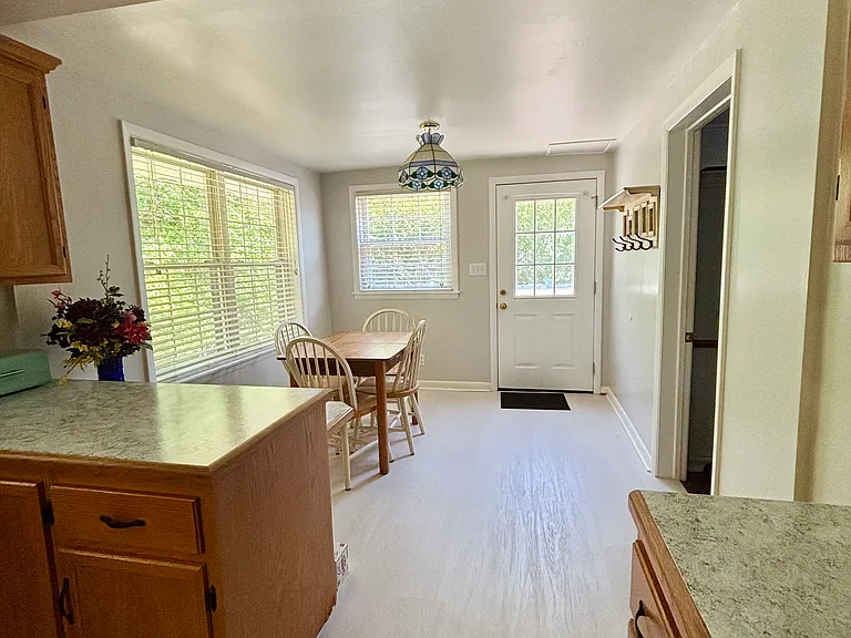 107 Lakemont Ct — Photo 6
