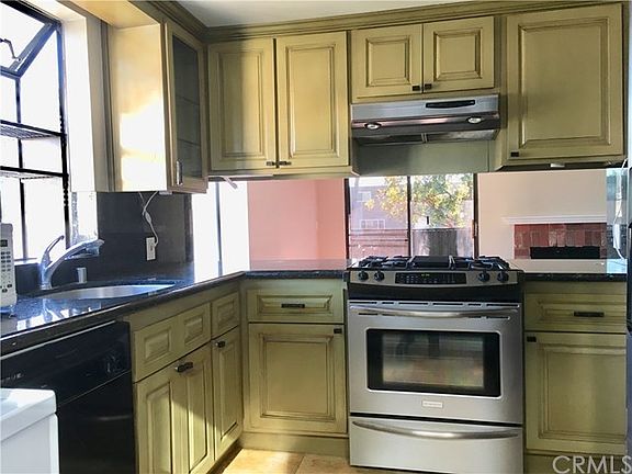 Custom made kitchen cabinets and professional line appliances