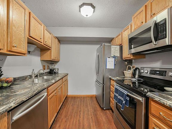 4th image of 14913 Glenbrook Ave N