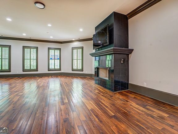 5th image of 4173 Raphael St SW