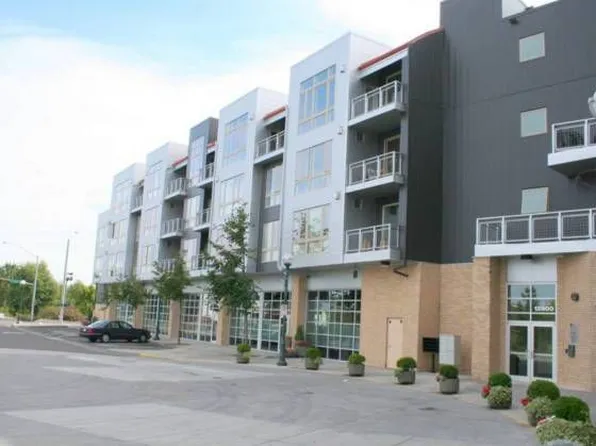 12600 SW Crescent St APT 208, Beaverton, OR 97005