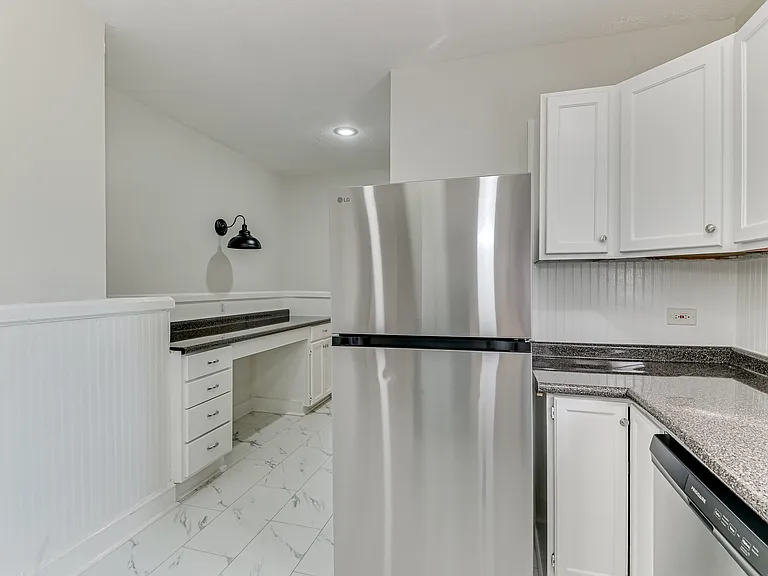 2353 Redwood Dr — Photo 14