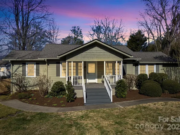 204 S Johnson St, Brevard, NC 28712