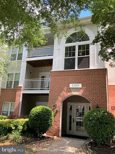 1509 N Point Dr #303 Photo 1