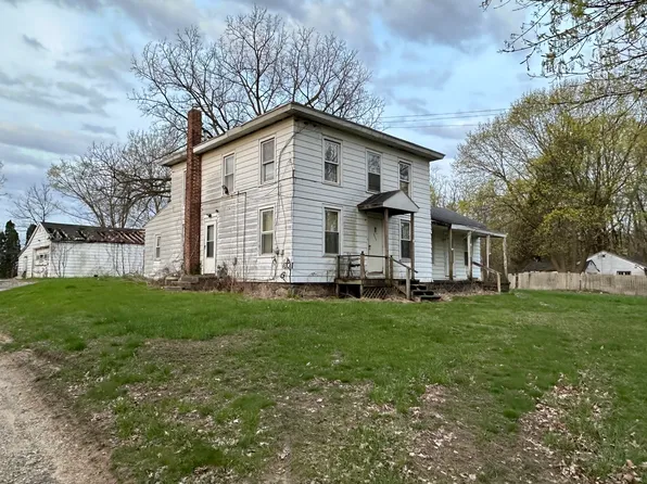 27634 C Dr N, Albion, MI 49224