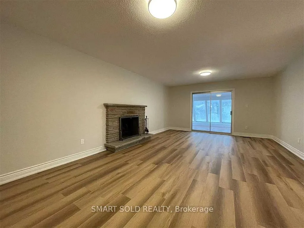 3 bed, $2,300 — Photo 2