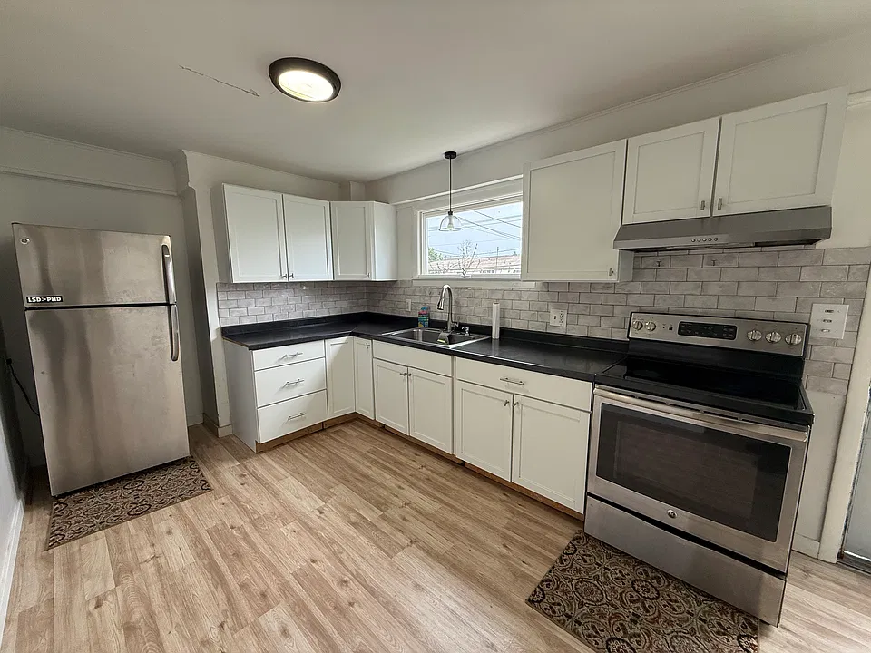 596 Highland Ave #1