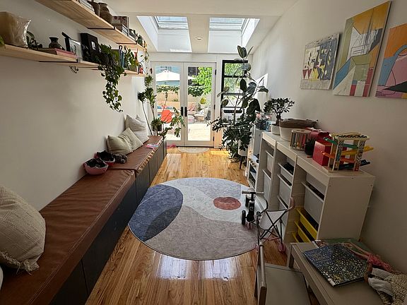 3rd image of 56 W 85th St APT 2