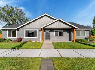 2059 SW Ford St, Grants Pass, OR 97526