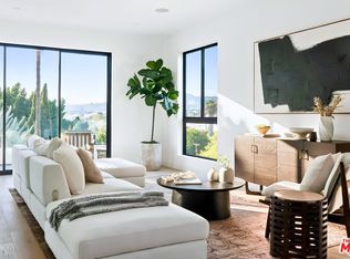863 1/2 Hyperion Ave, Los Angeles, CA 90029