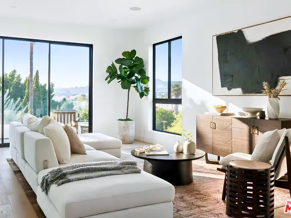 863 1/2 Hyperion Ave, Los Angeles, CA 90029