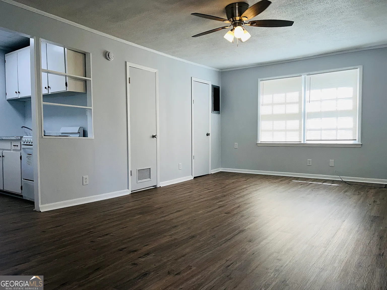 1 bed, 1.0 bath, $695 — Photo 3