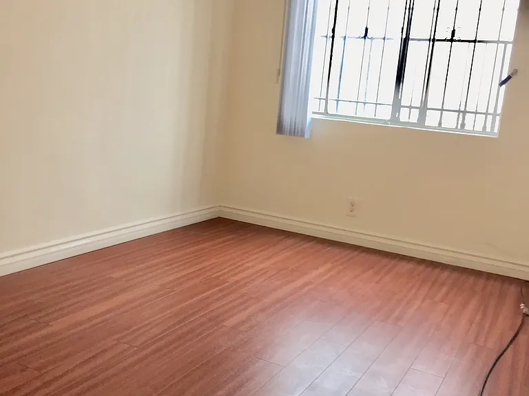1421 Venice Blvd #1 — Photo 15