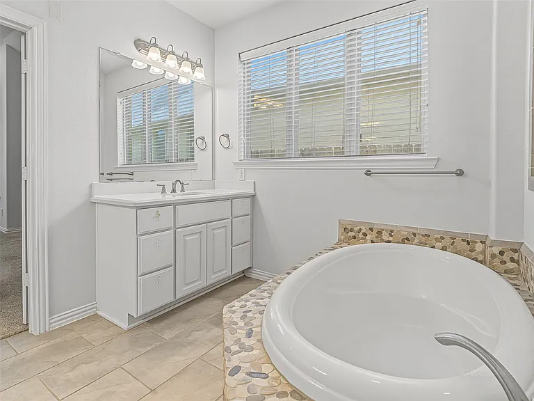 27215 Symphony Creek Ln — Photo 32
