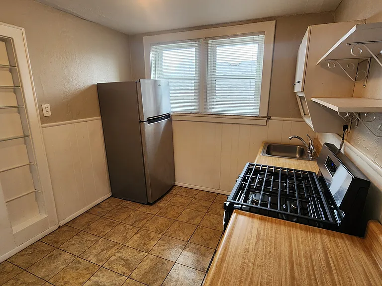 1401 Woodland Dr — Photo 15
