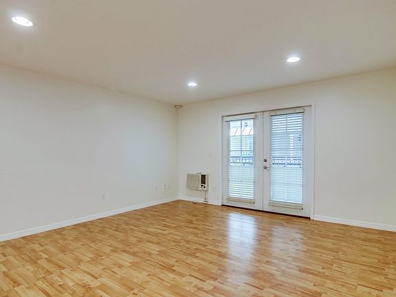 5th image of 5055 Collwood Blvd Unit 111