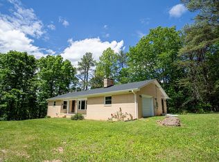 294 N Fork Ln, Appomattox, VA 24522