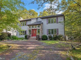 463 Maxatawny Dr, Pocono Lake, PA 18347