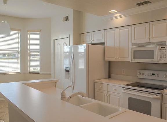 5th image of 2730 Cypress Trace Cir APT 2818